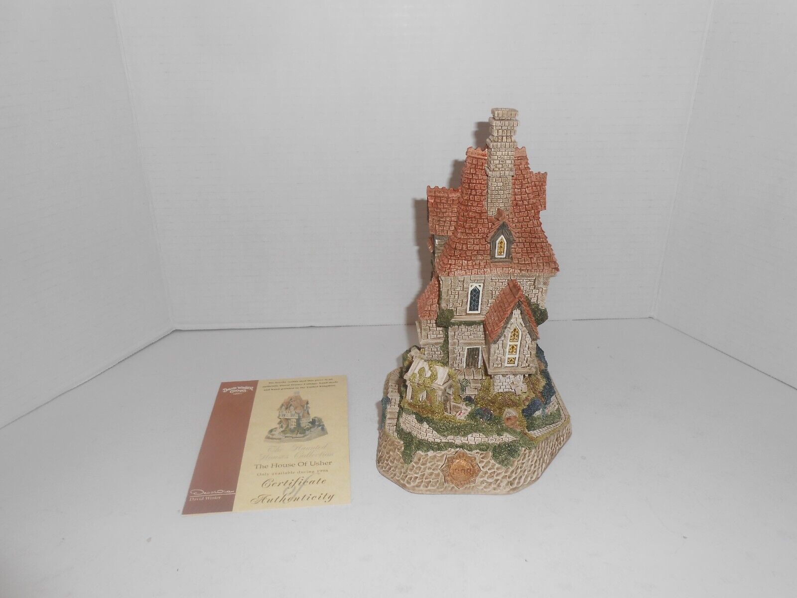 David Winter The House of Usher by Enesco w/key and COA and signed