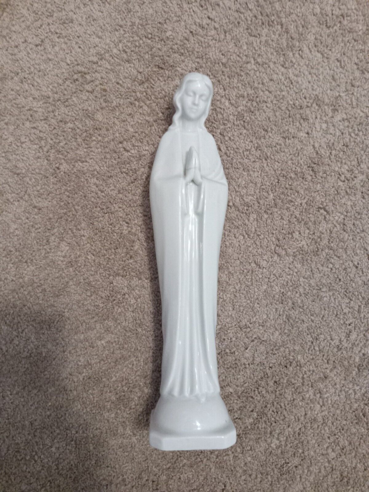 Vintage White Ceramic 1425 Praying Mary Madonna 9 1/4\
