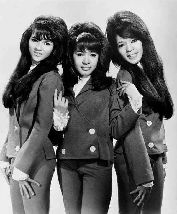 The Ronnettes Ronnie Spector   8x10 Glossy Photo