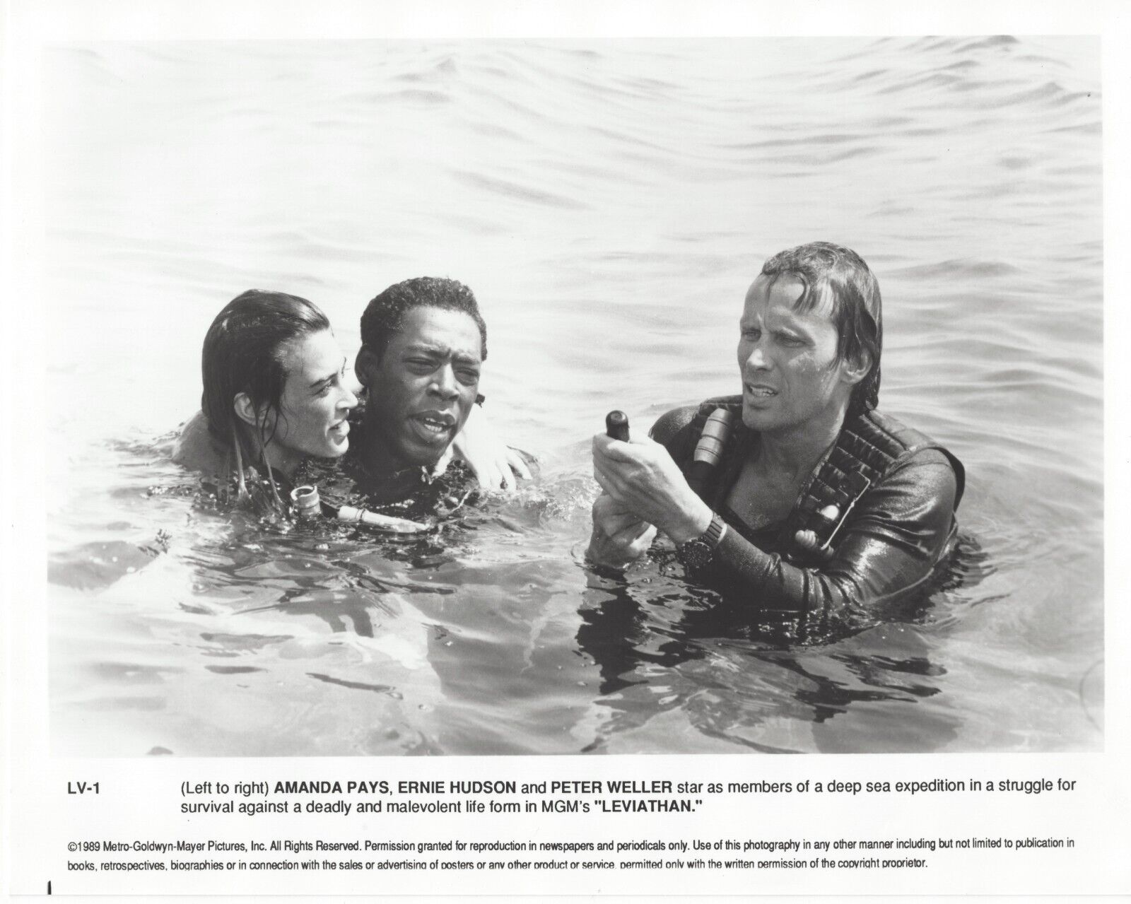 Leviathan~1989 Amanda Pays, Peter Weller, Ernie Hudson~OG Press Photo~Horror