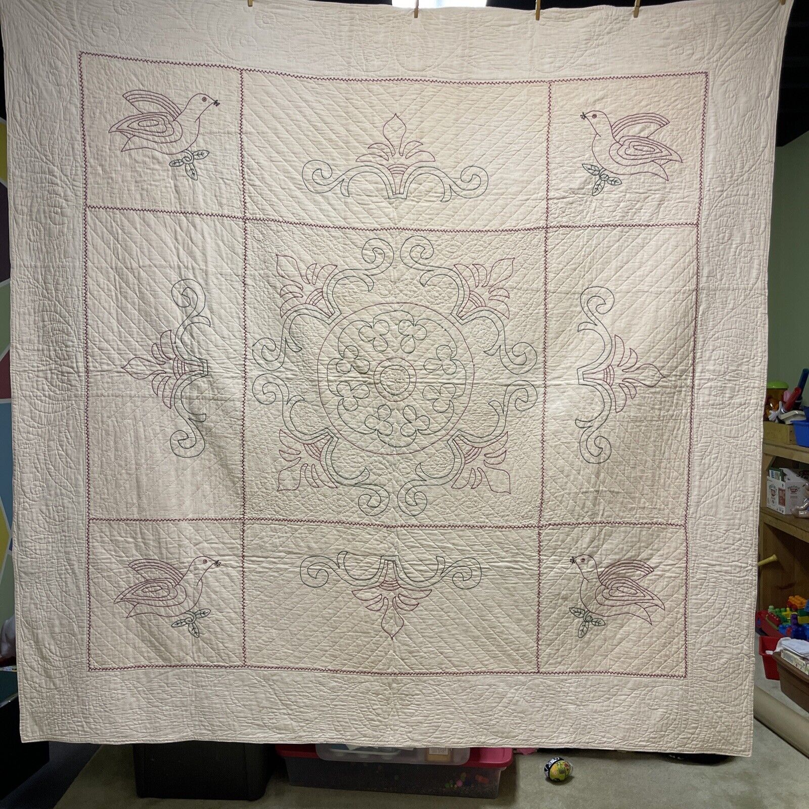 Stunning Vintage QUILT Approximately￼ 78x86￼ Embroidery medallion with birds