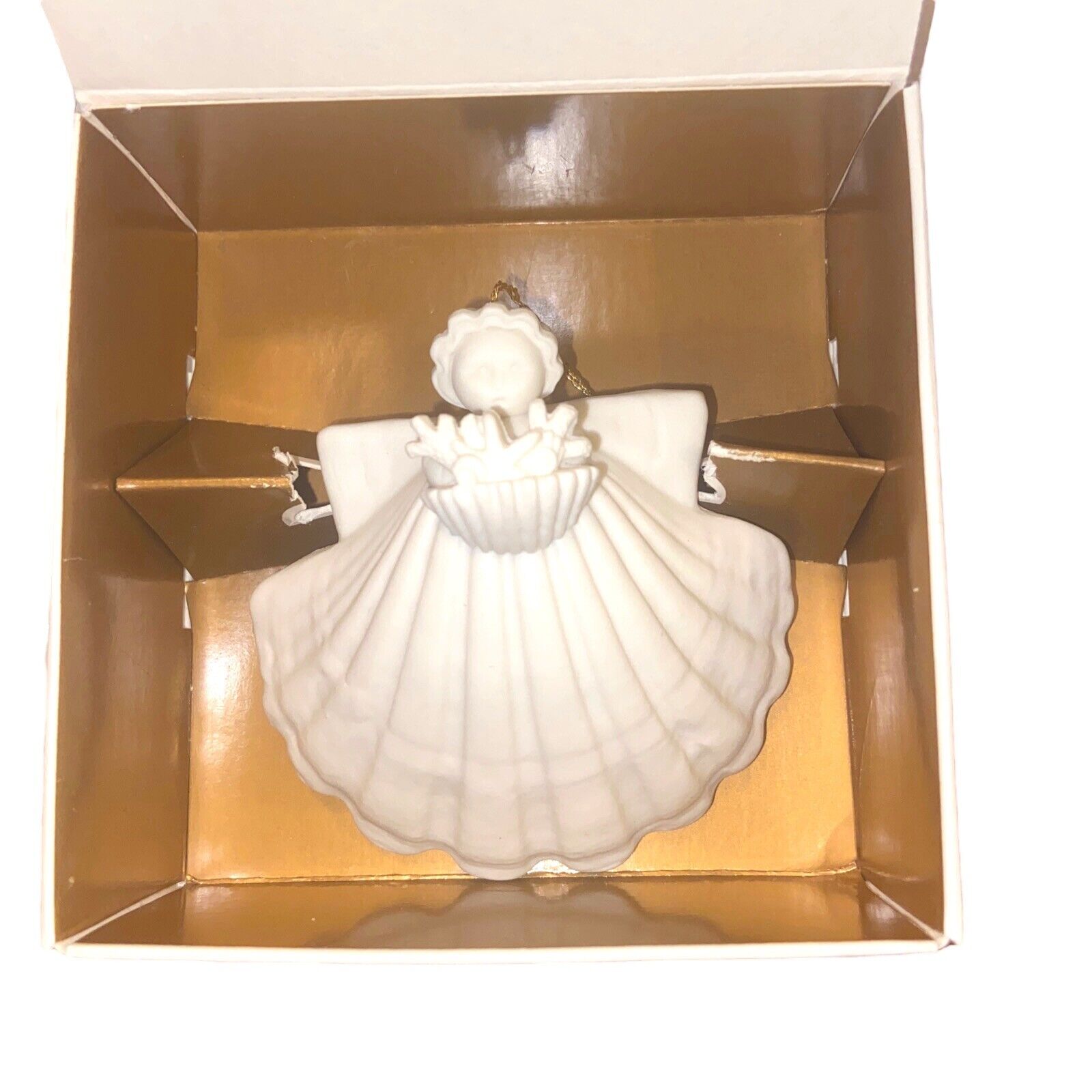 Margaret Furlong Gifts From The Sea Bisque Angel Clam Shell Ornament 2000 Coral