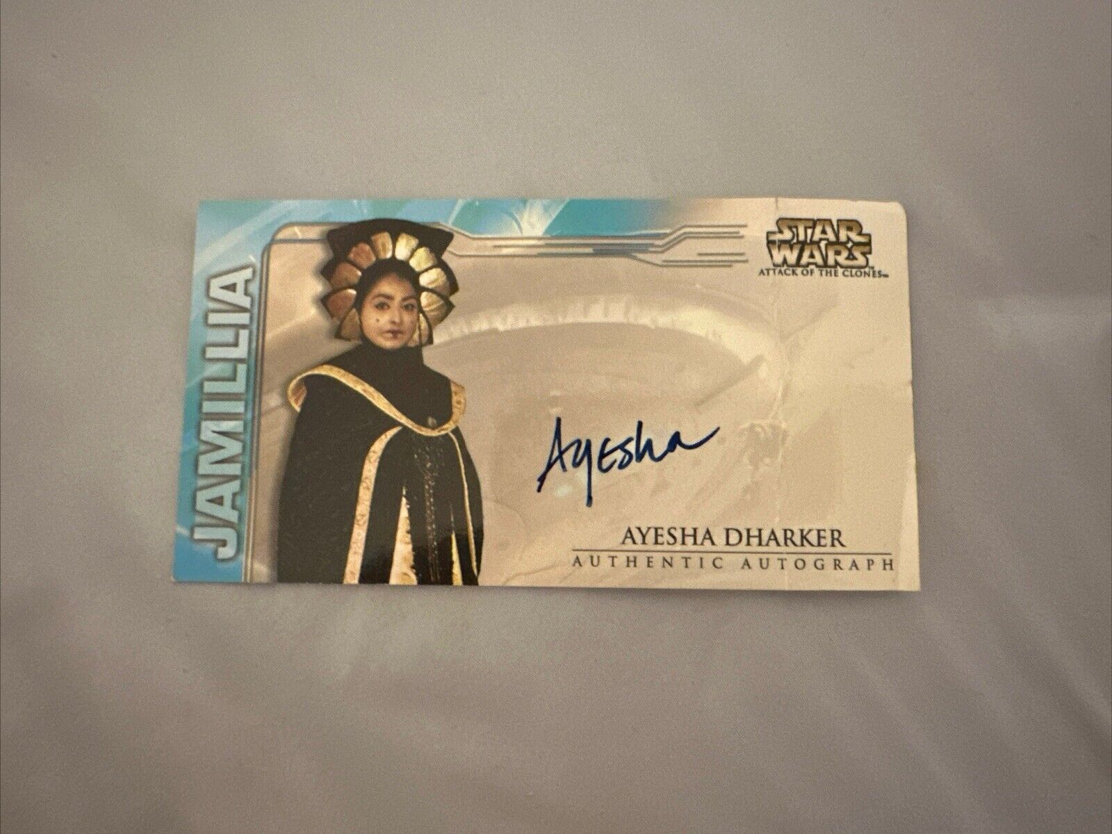 Ayesha Dharker Topps Star Wars Attack of the Clones Widevision Autograph Crease