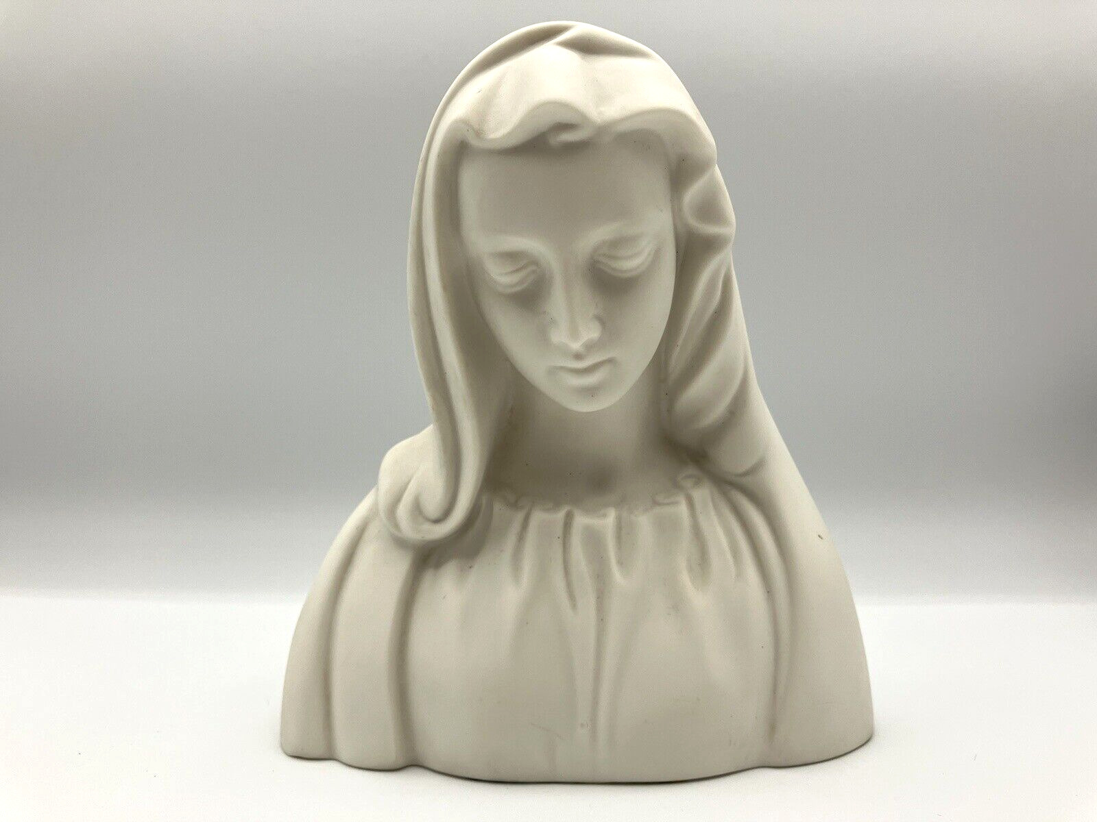 Vintage Boehm Porcelain Virgin Mother Mary Madonna Bust Figure Ivory Excellent