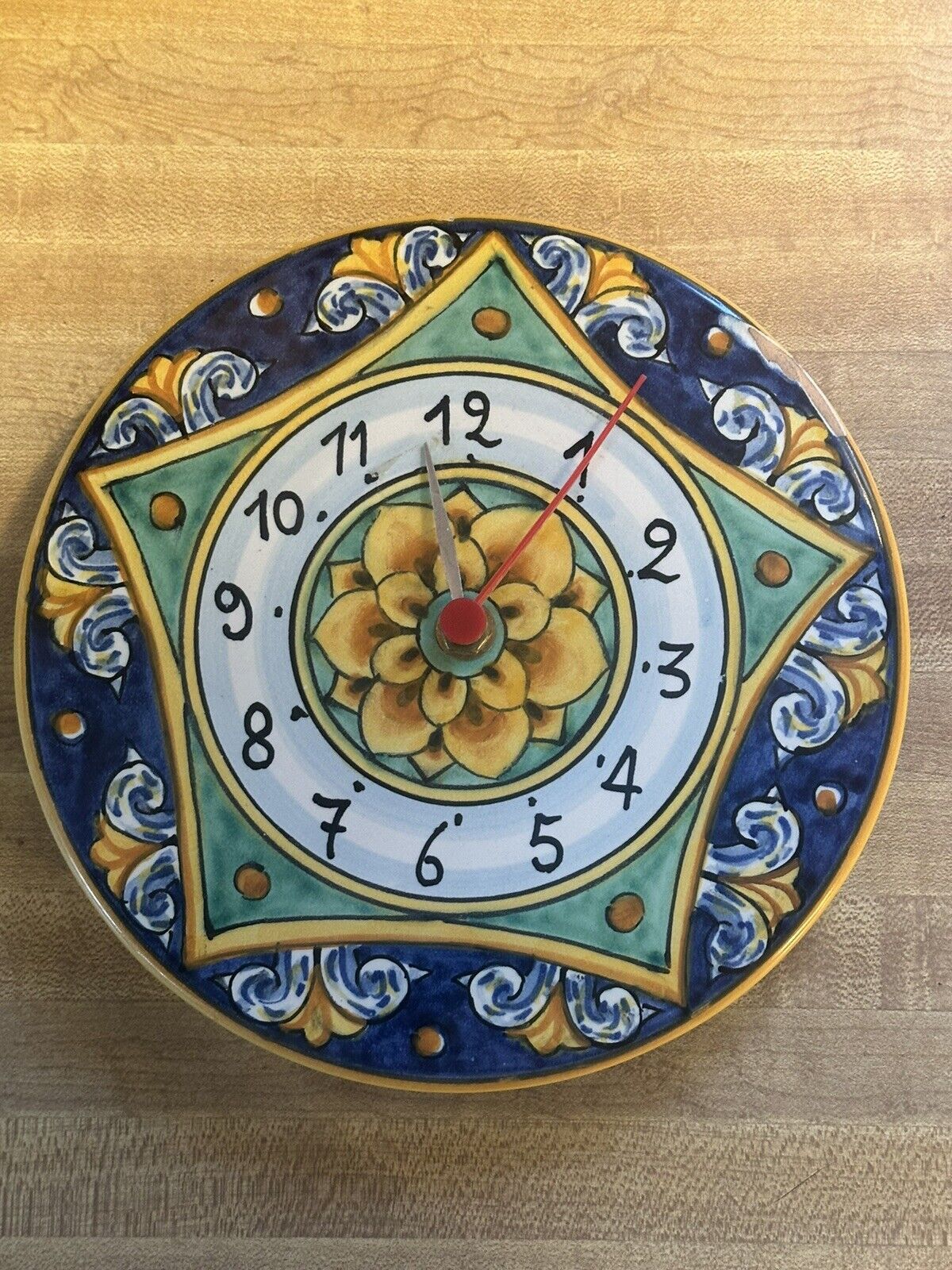 Italian  ceramic Clock hand painted Dipinto A Mano Deruta Italy