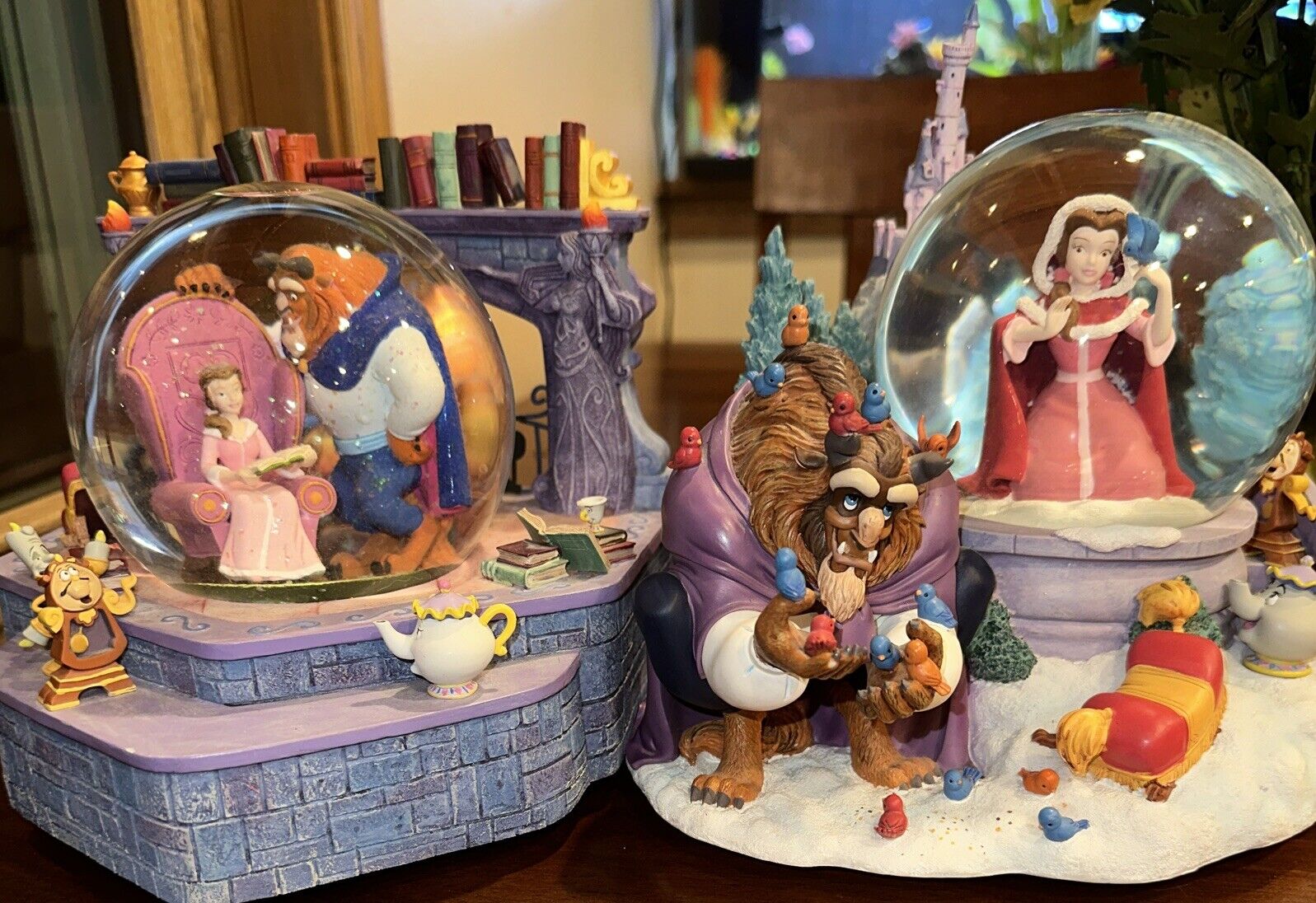 Vintage Rare 1991 beauty And The Beast Snow globe music boxes