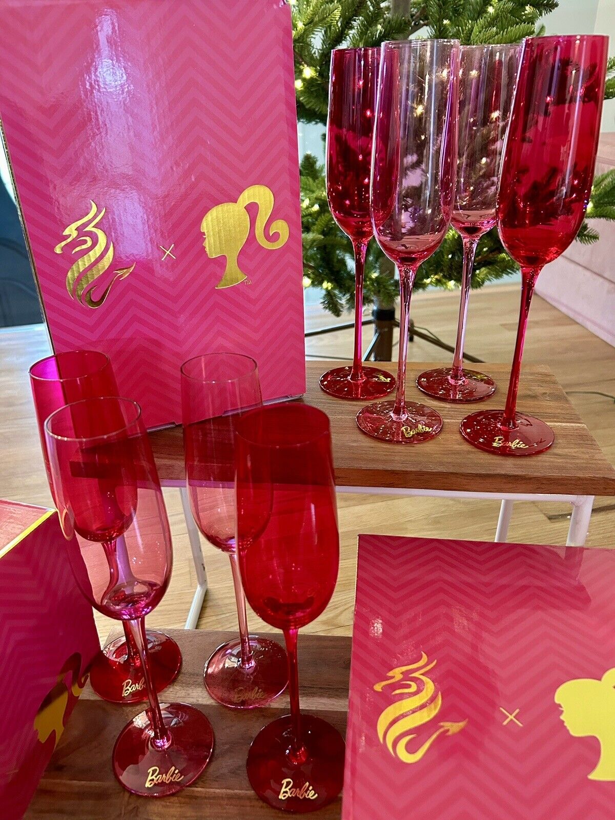 💕 BARBIE™ X DRAGON GLASSWARE® CHAMPAGNE FLUTES NEW WITH BOX SET OF 2 PINK 💕