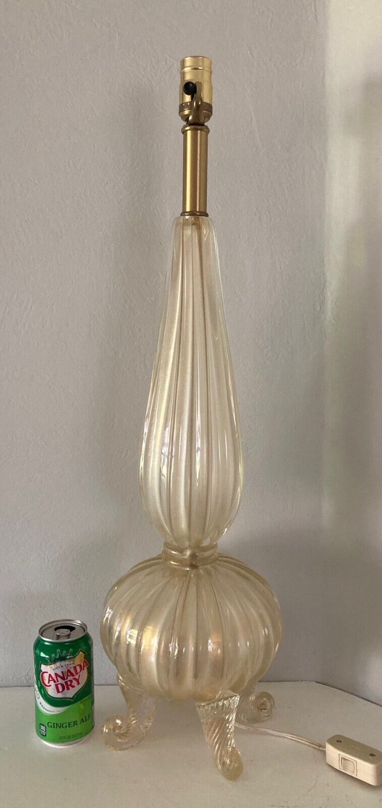 Vintage Italian Barovier Seguso Murano footed gold fleck blown glass table lamp