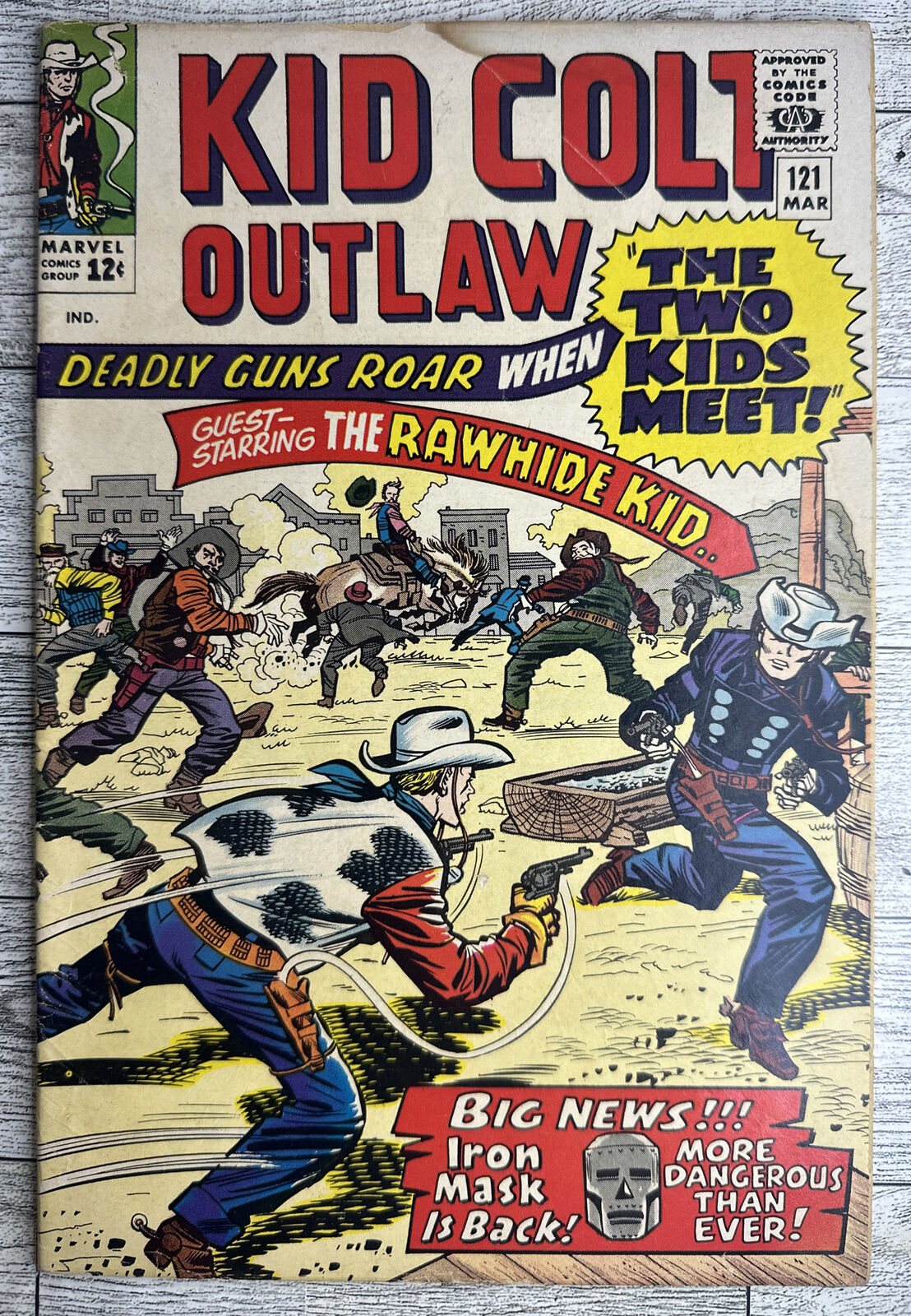KID COLT OUTLAW COMIC #121 MARCH 1965  SILVER AGE Rawhide Kid