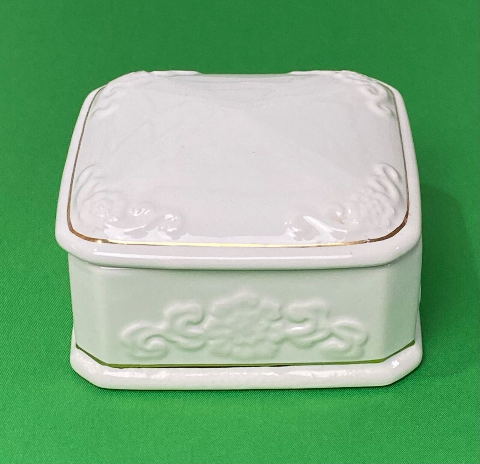 Vintage Paul Sebastián 1996 Limited Edition Porcelain Trinket Box Vanity Box