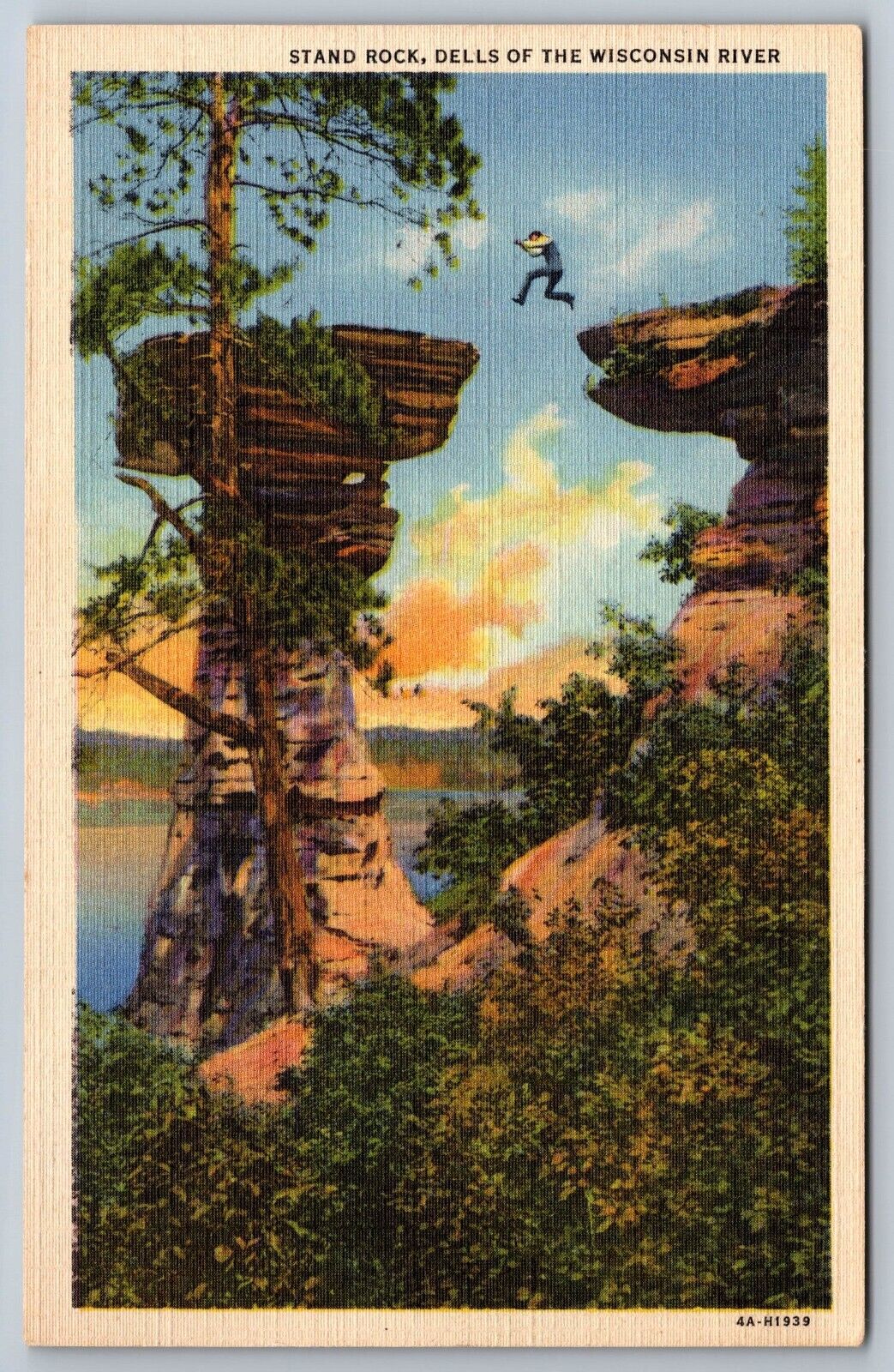 Stand Rock Dells of the Wisconsin River Wisconsin linen Postcard