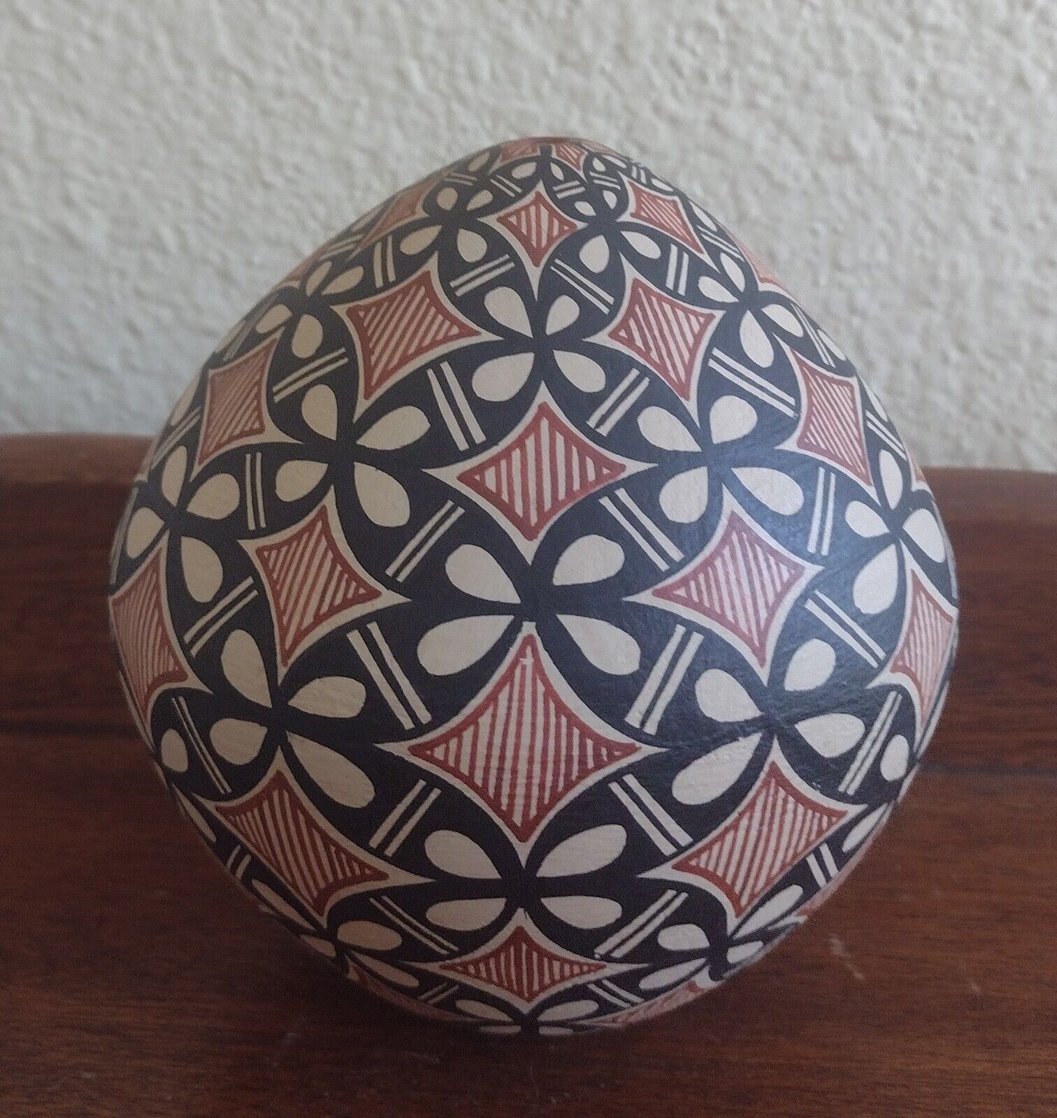 Beautiful Geometric Seed Pot Jemez Pueblo  Native American Signed MM Toya 