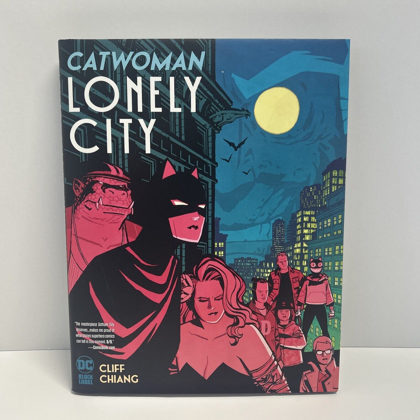 Catwoman Lonely City, Hardcover Direct Market Exclusive Variant - Poster Chiang