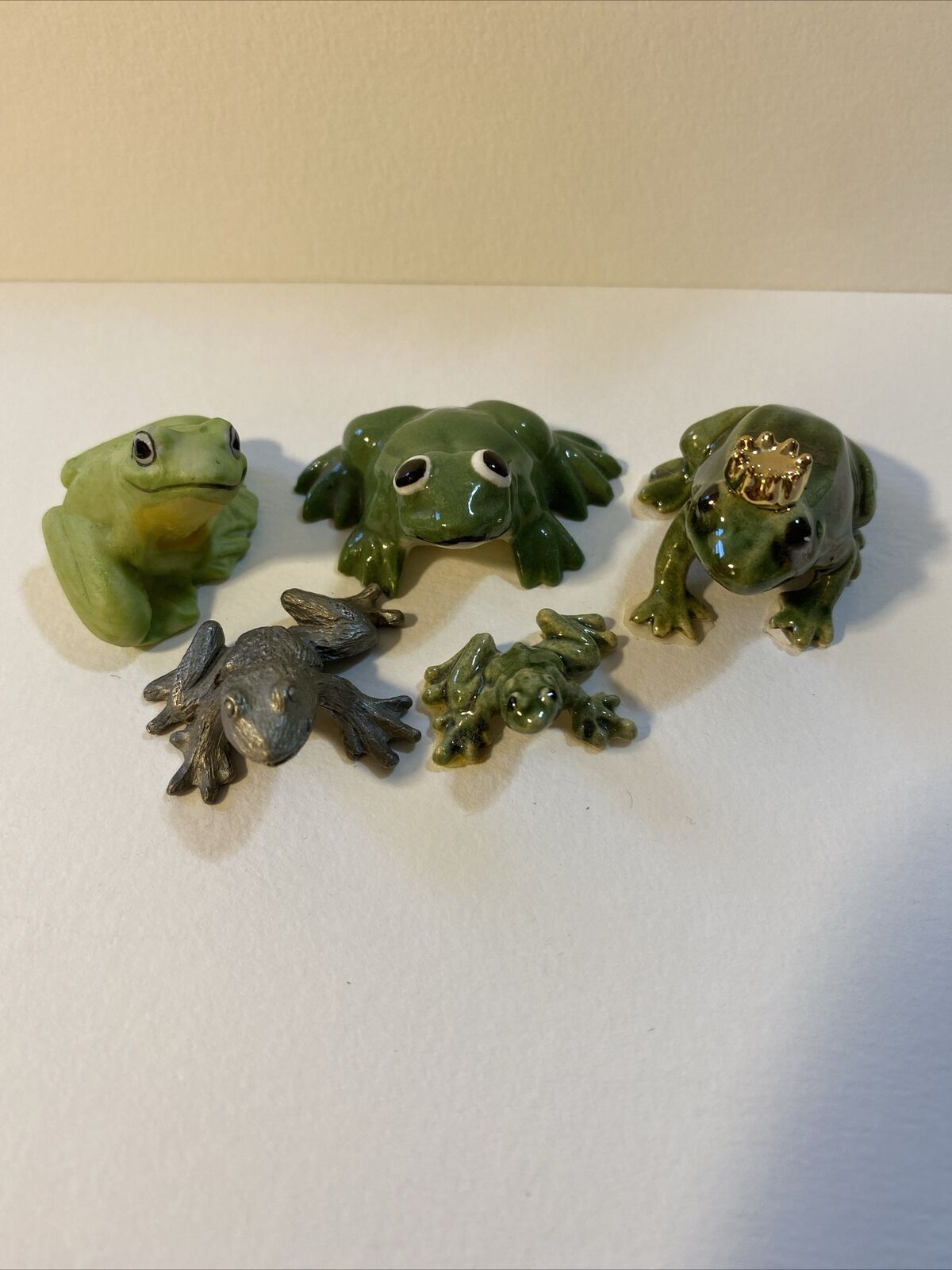 Vintage Frog Miniature Lot of 5 Figurines Ceramic Pewter