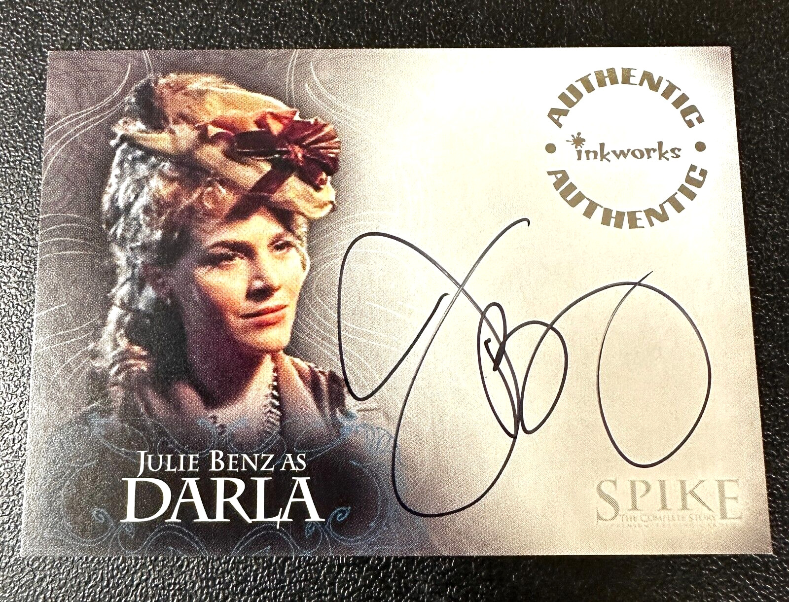 2005 Spike The Complete Story Autograph Card Signed by Julie Benz from Inkworks