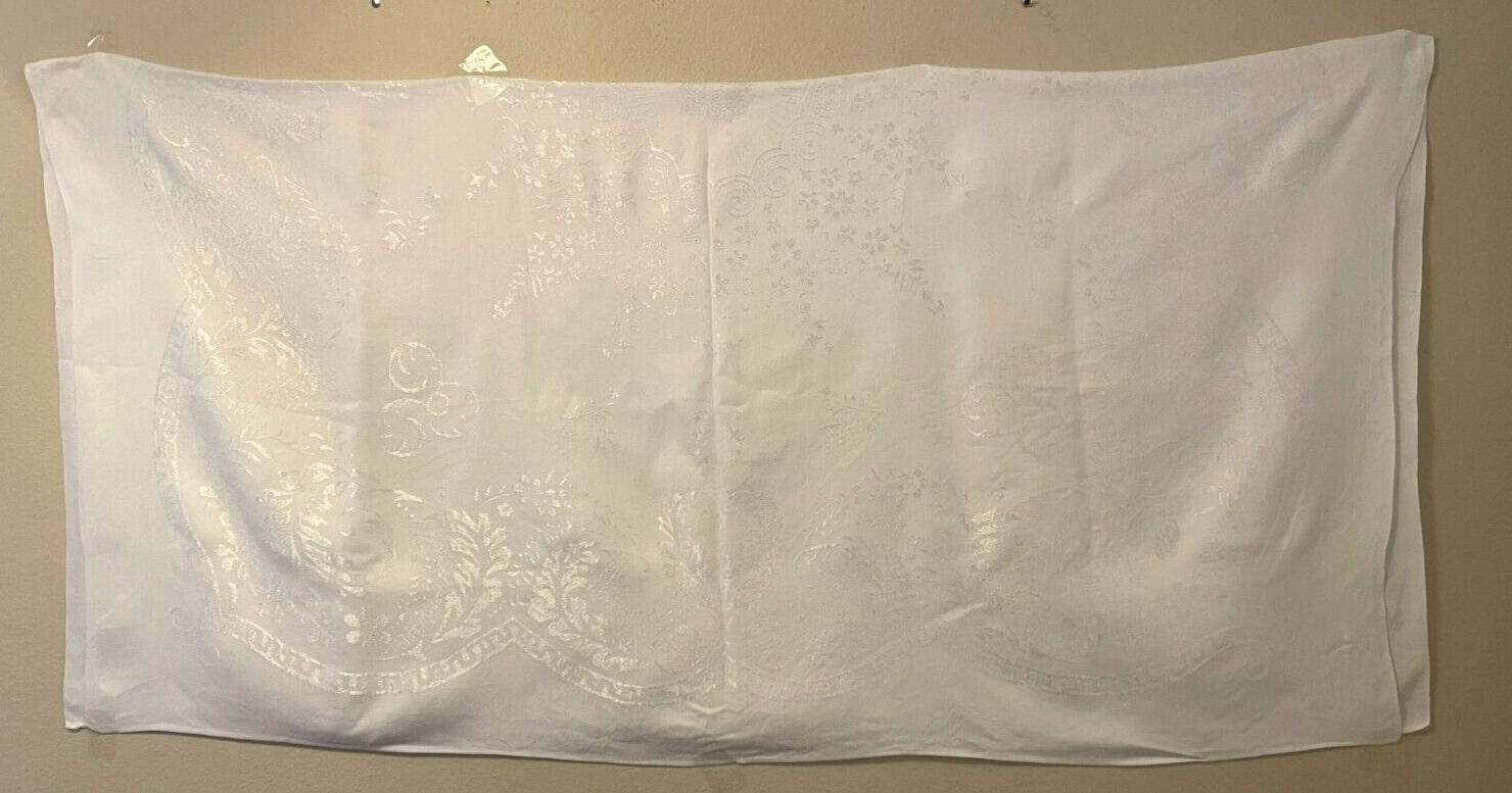 Satin Stitch Vintage Tablecloth Embellished 48\'\' x 48\'\' Excellent Condition Read