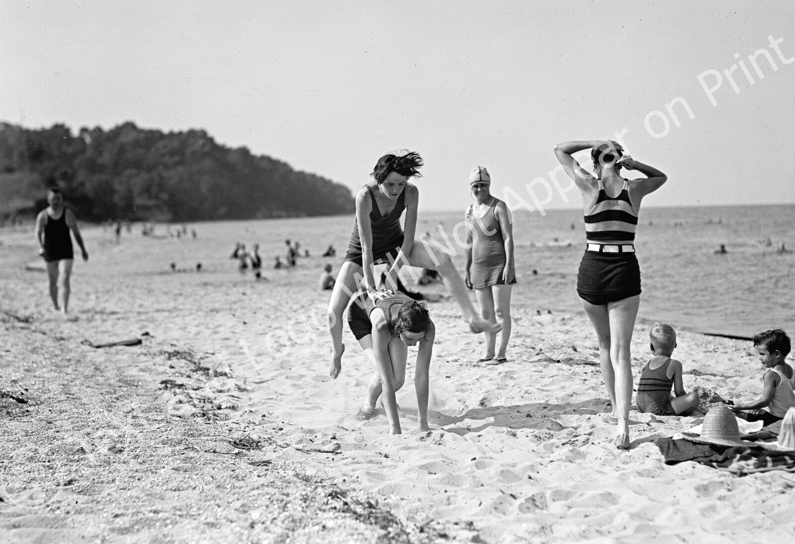 1927 Bathing Beauties Playing at Plum Point Vintage Old Photo 13\