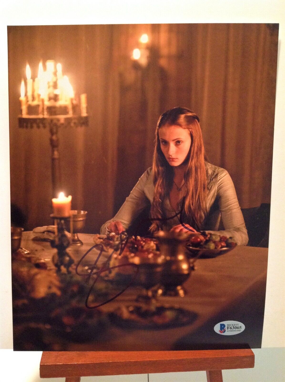 Sophie Turner Sansa Stark Game of Thrones Signed 8X10 Photo Becket COA