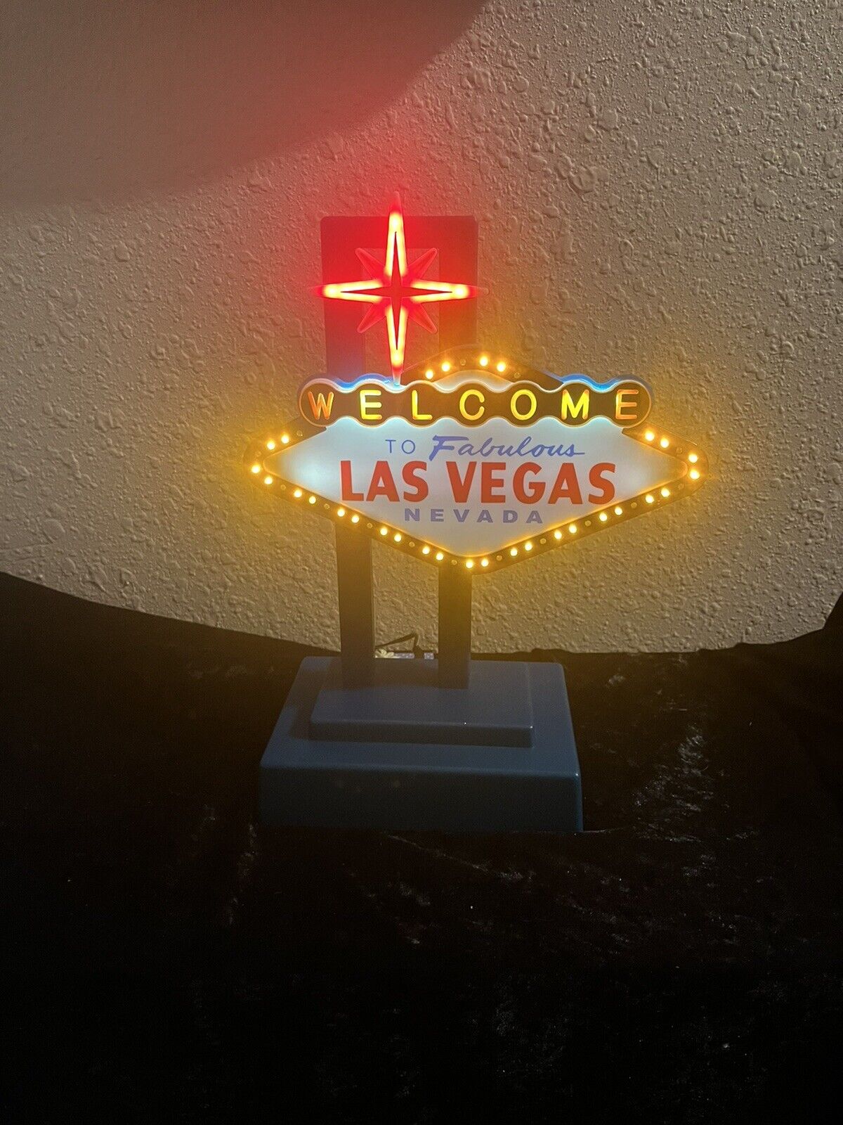 Vintage “Welcome To Fabulous Las Vegas” Light Up Desk Top Sign Works 