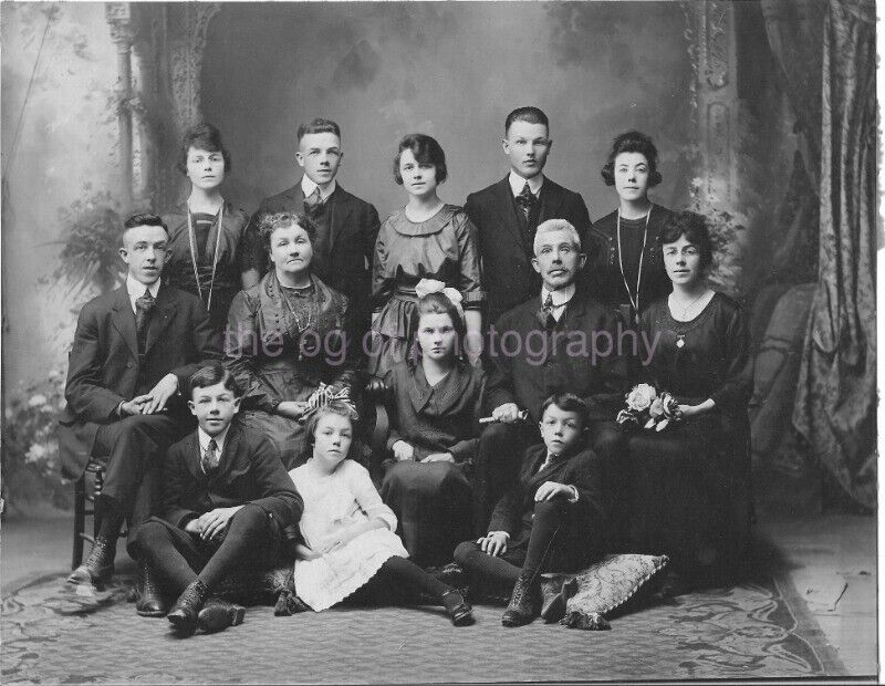 FAMILY PORTRAIT Edwardian 8 x 10 FOUND PHOTOGRAPH Vintage B + W Original 03 15 A