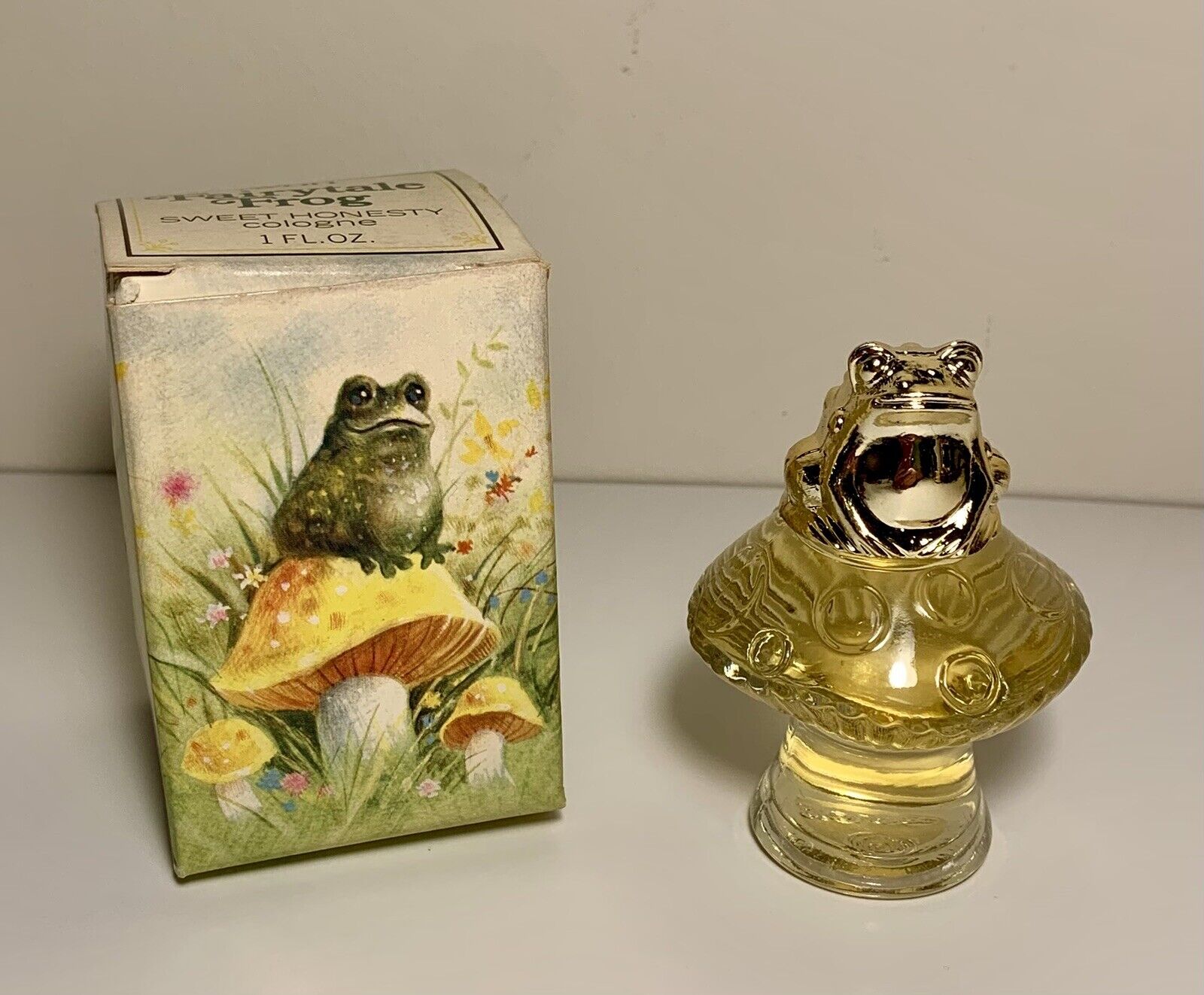 NOS Vintage Avon FAIRYTALE FROG Sweet Honesty Cologne Perfume 1 oz Mushroom Box