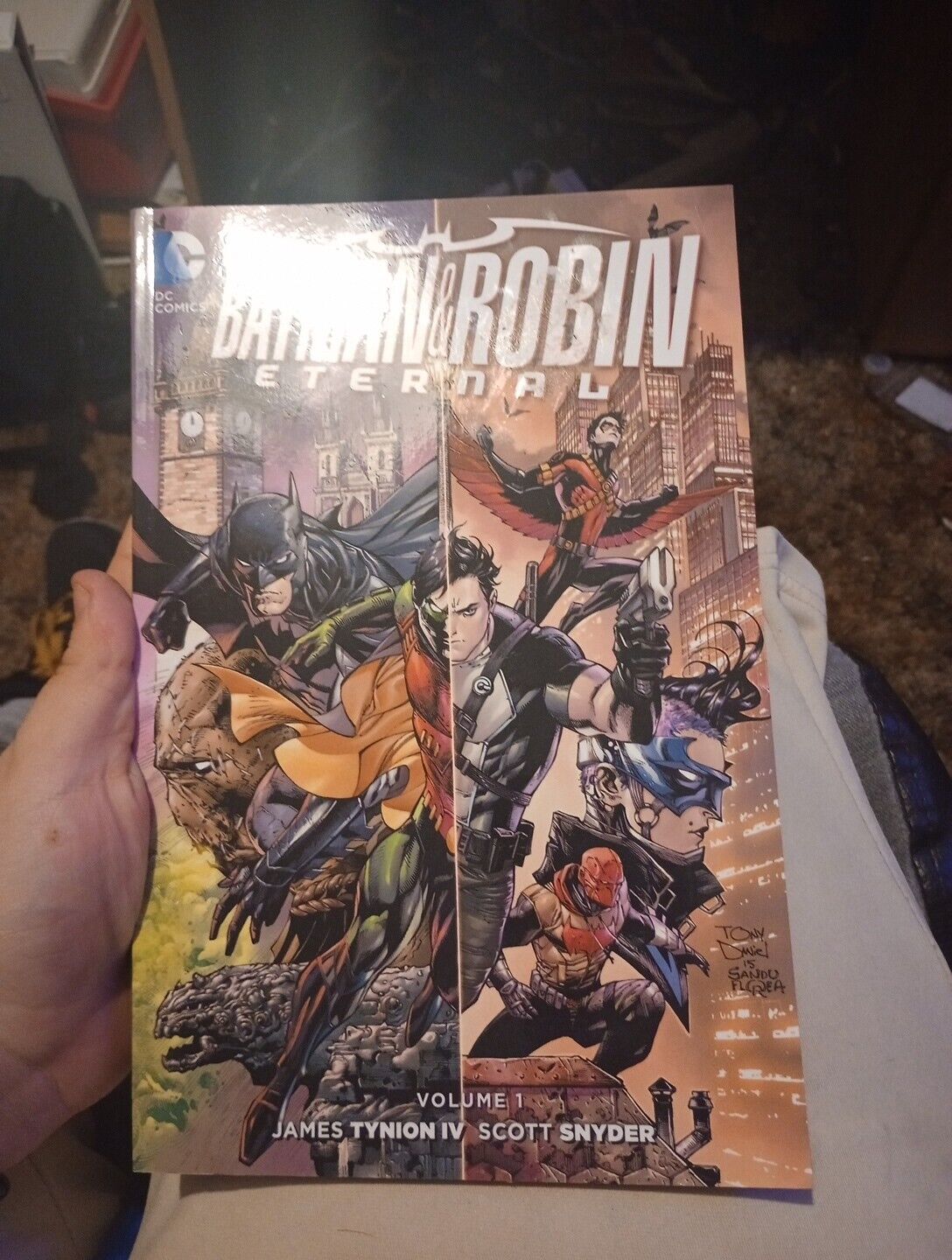 Batman and Robin Eternal #1 (DC Comics May 2016)
