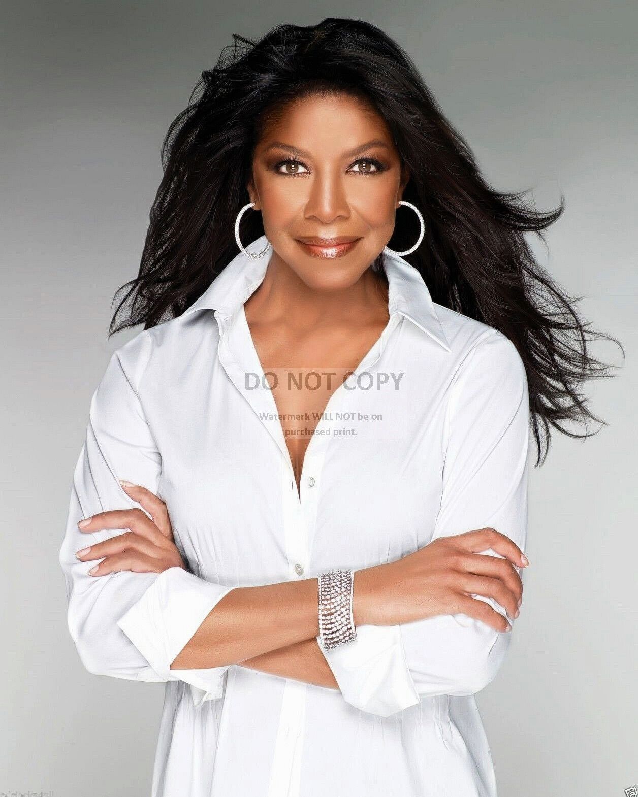 NATALIE COLE MUSIC ARTIST AND ACTRESS - 8X10 PUBLICITY PHOTO (FB-290)