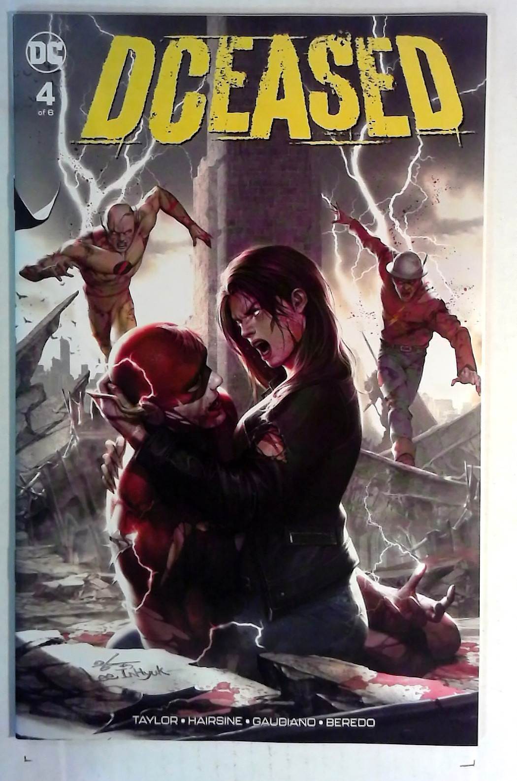 DCeased #4 DC (2019) Midtown Inhyuk Lee Connecting Variant Comic Book