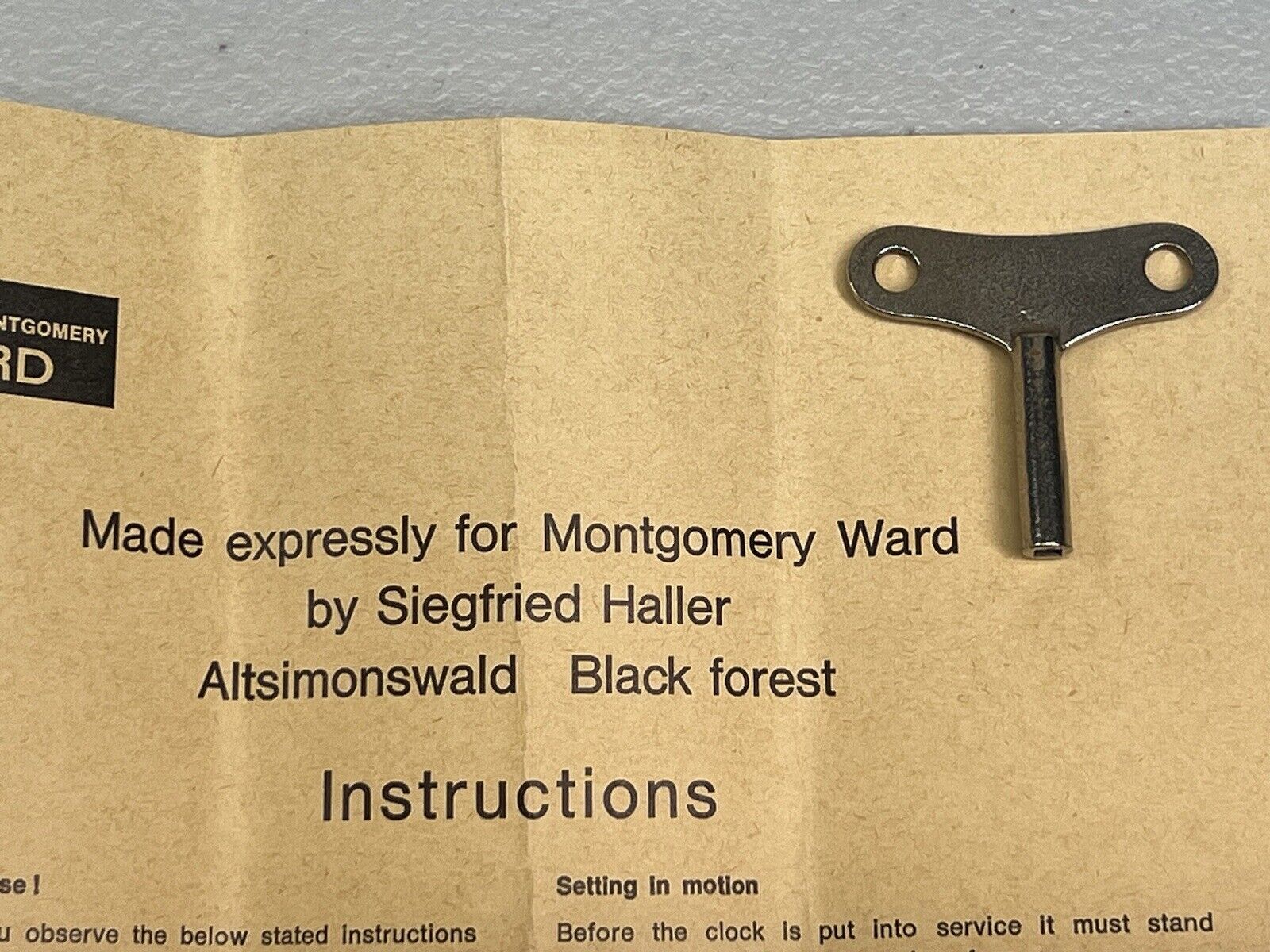 Montgomery Ward Altsimonswald Black Forest by Siegfried Haller Dome Clock Key