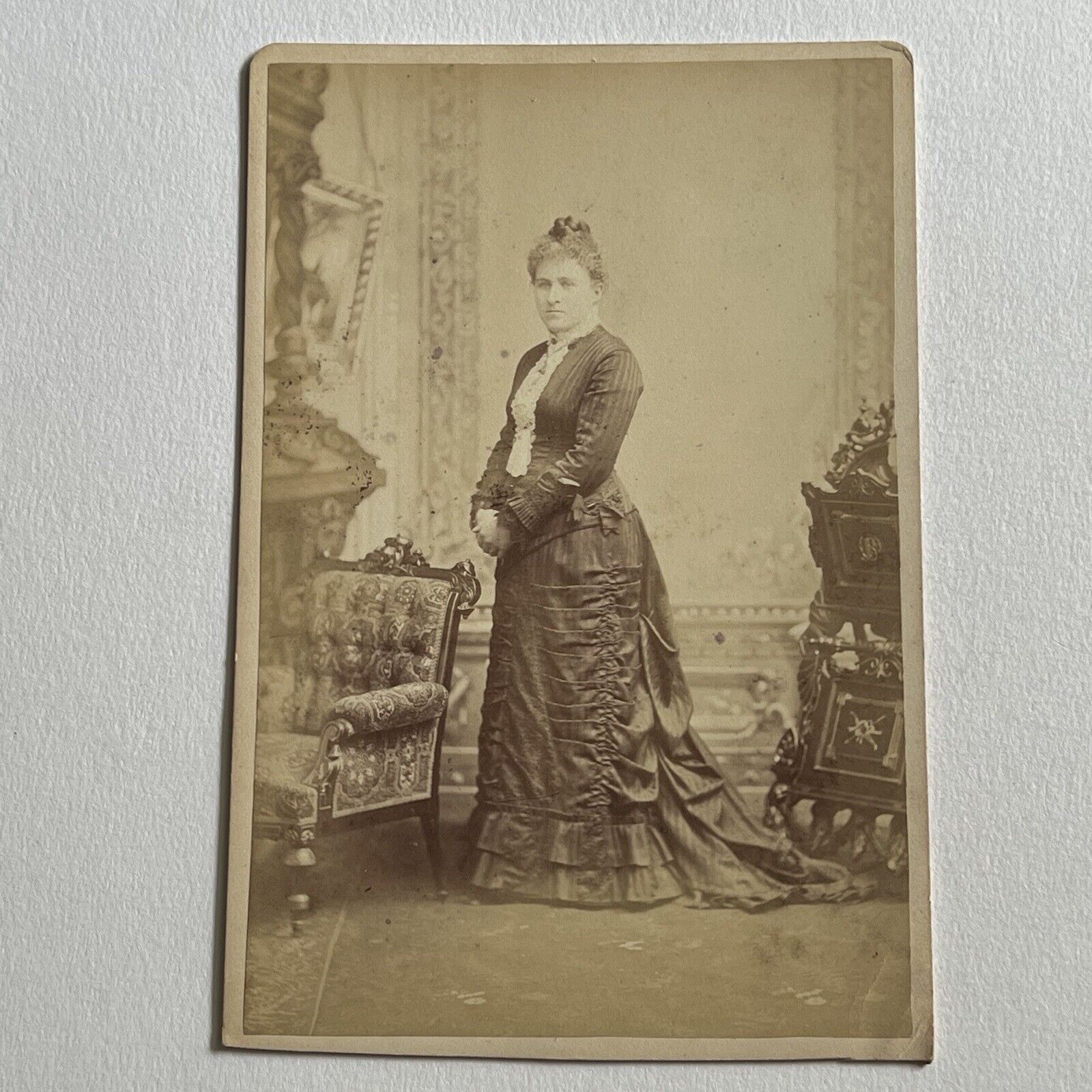 Antique Cabinet Card Photograph Lovely Woman Beautiful Dress Lockport NY