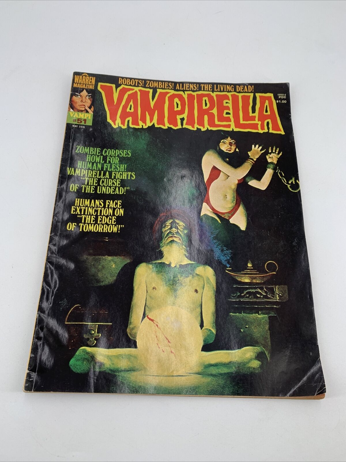 Vampirella #51 May 1976 Sanjulian Cover Warren Horror Magazine
