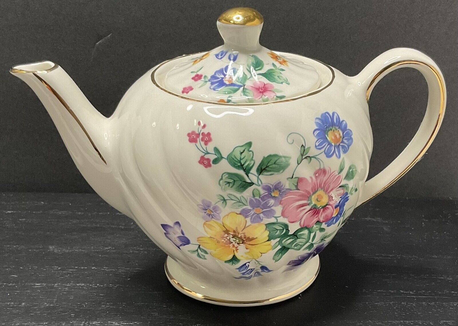 Vtg Windsor Teapot Floral Design wIth Swirl & Gold Trim made in Sadler England