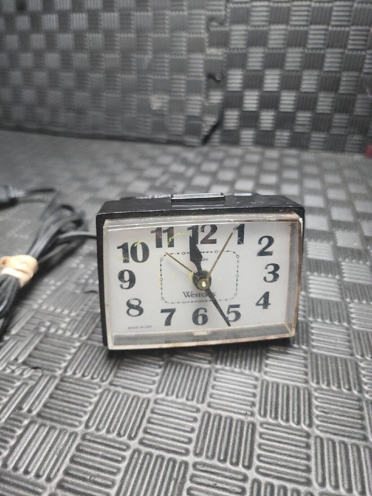 Vintage Westclox Black Alarm Clock Model 22090-22540 USA WORKING VINTAGE