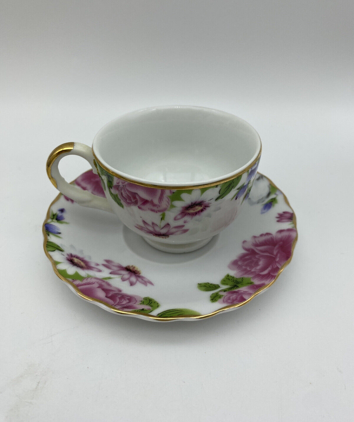 Mini Xin Ye Gao JI Tao Ci Rose Design Tea Cup & Saucer 2\'\' Japan