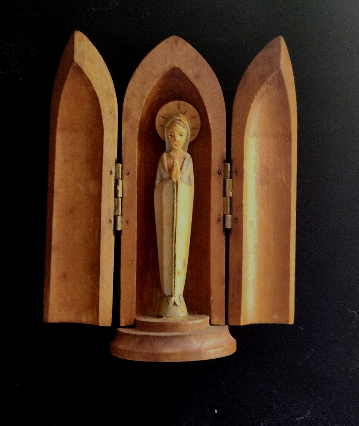 Vintage CATHOLIC VIRGIN MARY/MADONNA  BULLET SHAPED Wood Shrine- ANRI ? #1633
