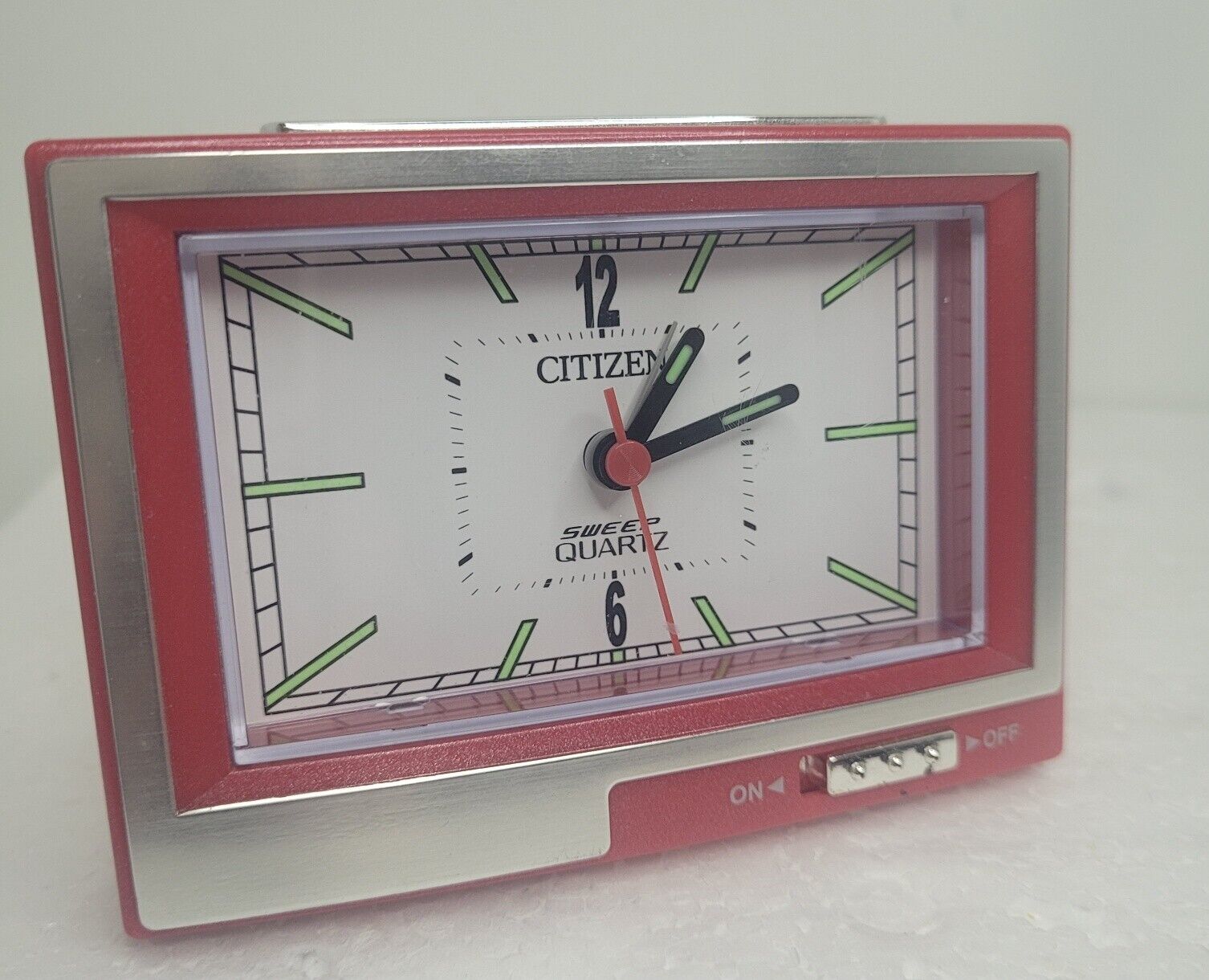 CITIZEN Sweep Quartz Alarm Clock Red  3\