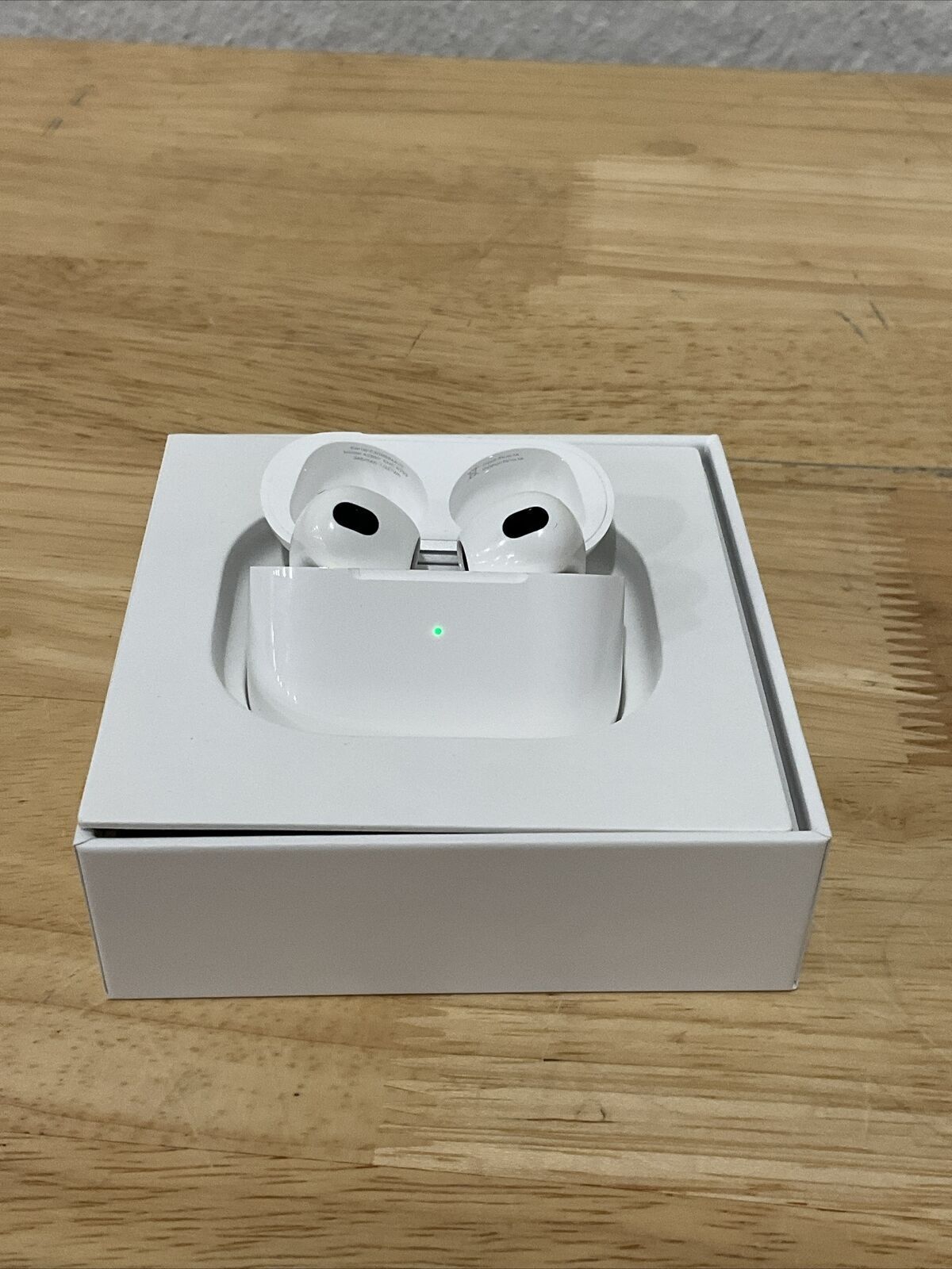 Apple AirPods 3rd Generation Wireless Earbuds with Charging Case - Fast Shipping