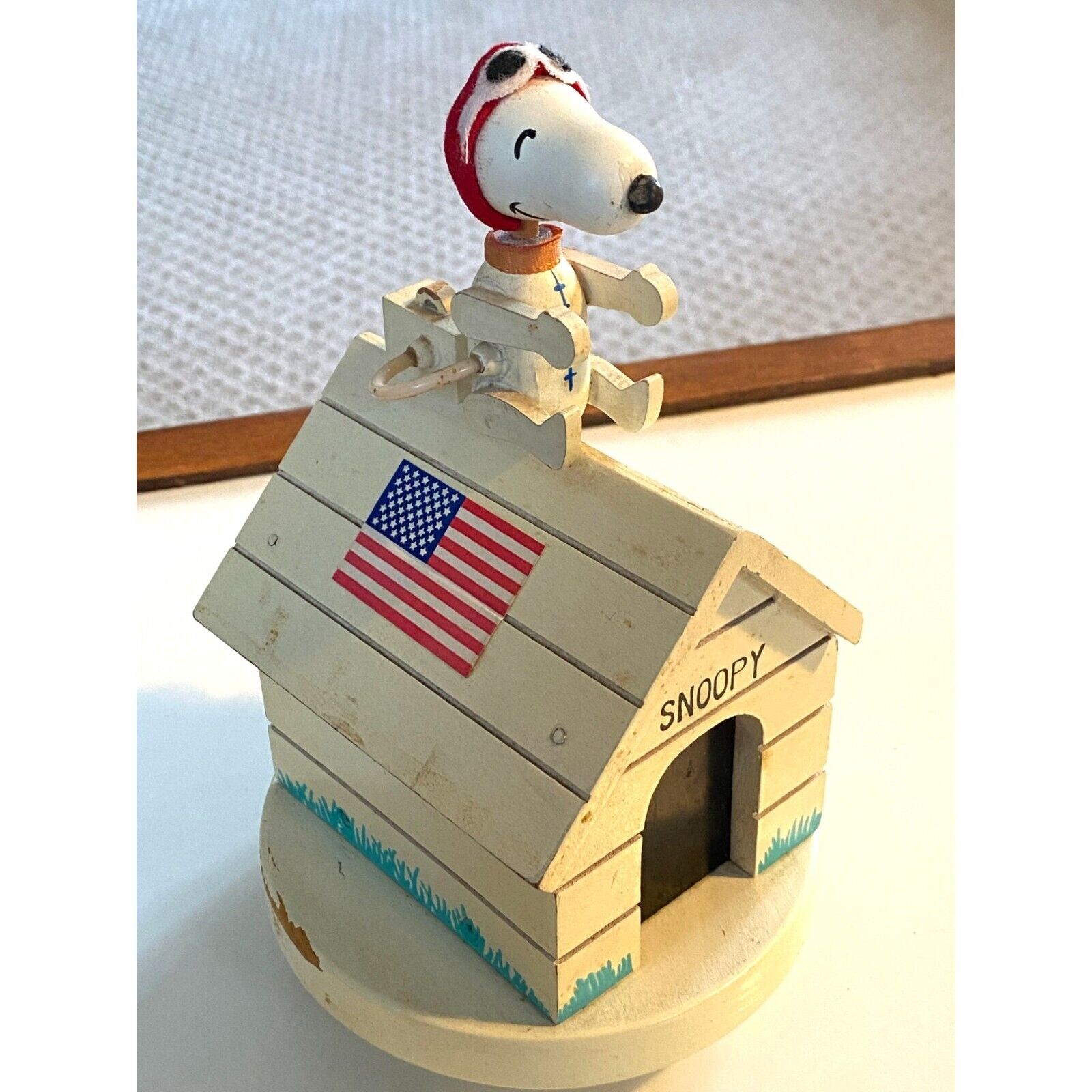 1969 Astronaut Snoopy Music Box Fly Me To the Moon Schmid Japan, RARE Collector
