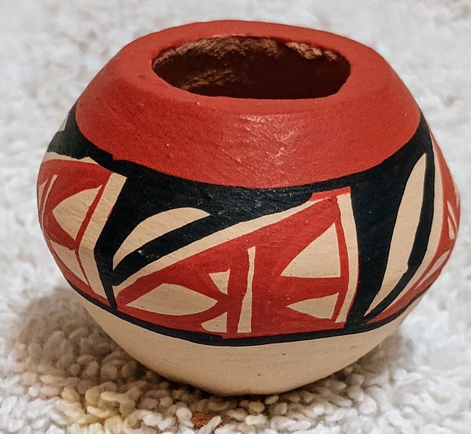 Beautiful Jemez Miniature Bowl Signed V. Toya