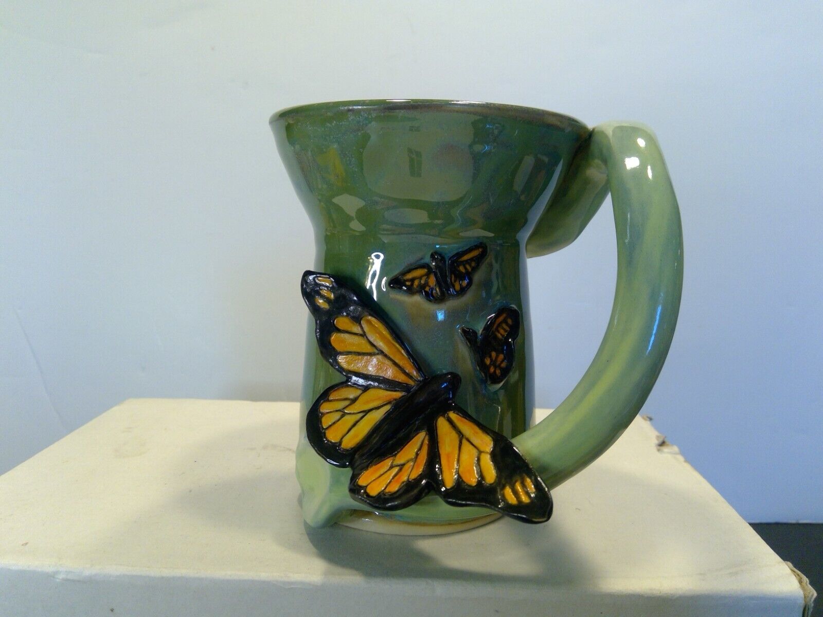 2021 Artist Signed Hand Made Pottery 3D 12 oz Butterfly Mug