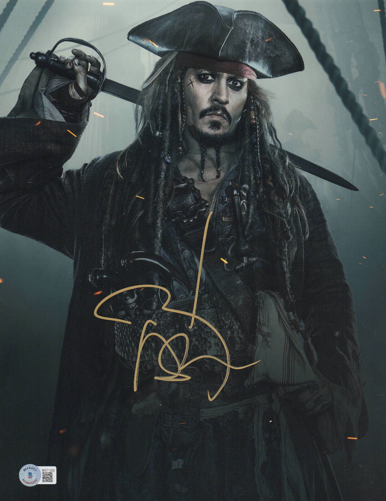 JOHNNY DEPP SIGNED \'PIRATES OF THE CARIBBEAN\' 11X14 PHOTO AUTOGRAPH BECKETT BAS
