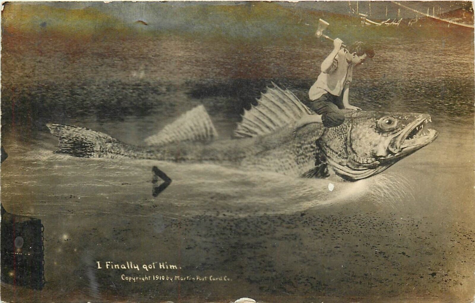 Postcard RPPC C-1910 Martin Fishing Exaggeration caught him TP24-1561