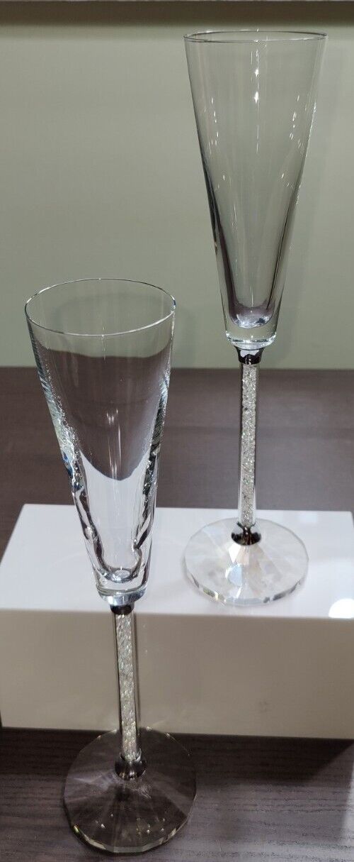 Oleg Cassini Champagne Toasting Flutes 2 Crystal Diamond Stem Wedding New Years