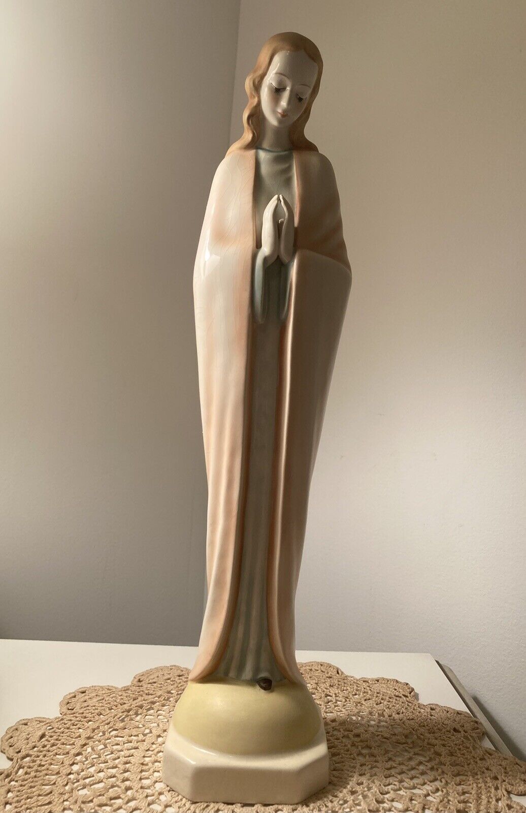 Vintage Goebel M I Hummel Virgin Mary /Madonna Praying Figurine 15,” 1980. RARE.