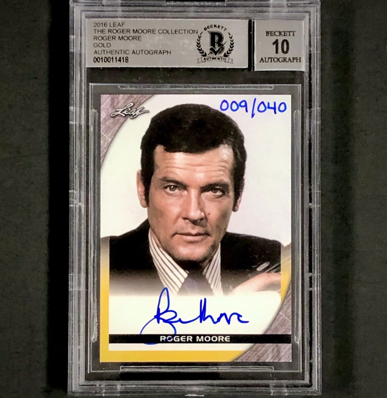 Leaf Roger Moore Collection on-card autograph /040 * BGS 10 Auto * Beckett BAS