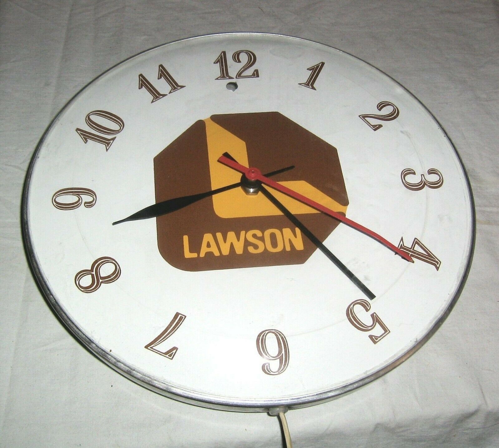 Lawson,Chicago based 1950's Construction Co.advertising glass face working clock