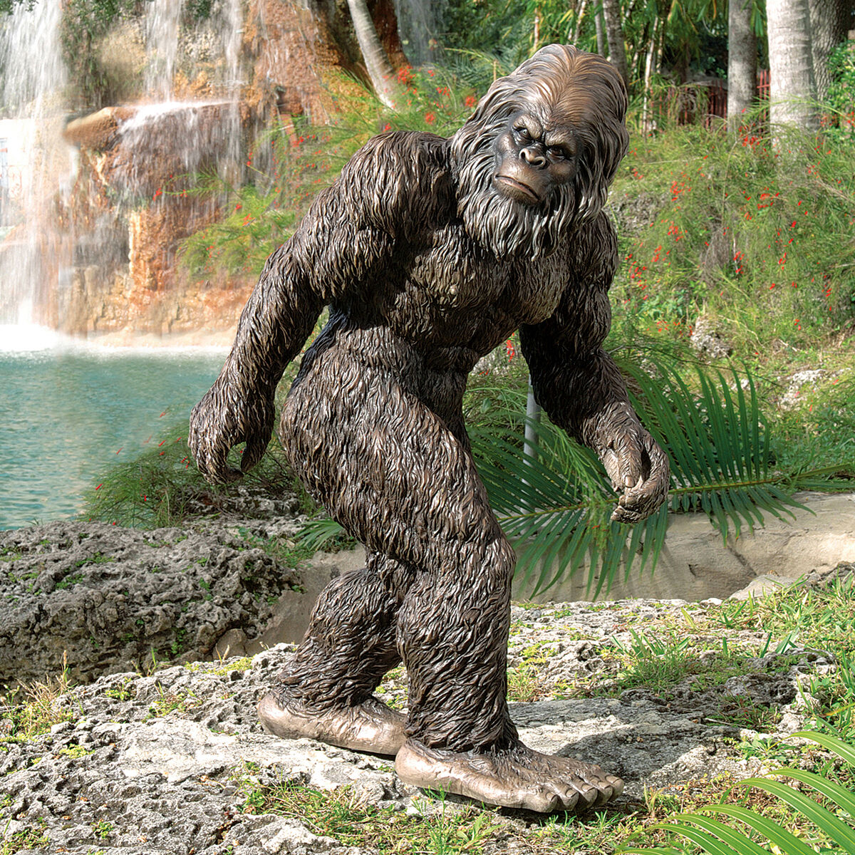 Medium Mythical Legendary Bigfoot Sasquatch Yeti Wildlife Yard and Garden Statue