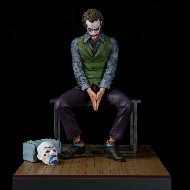 DC Comics Batman Dark Knight Heath Ledger The Joker Chair Figure Statue Boxed