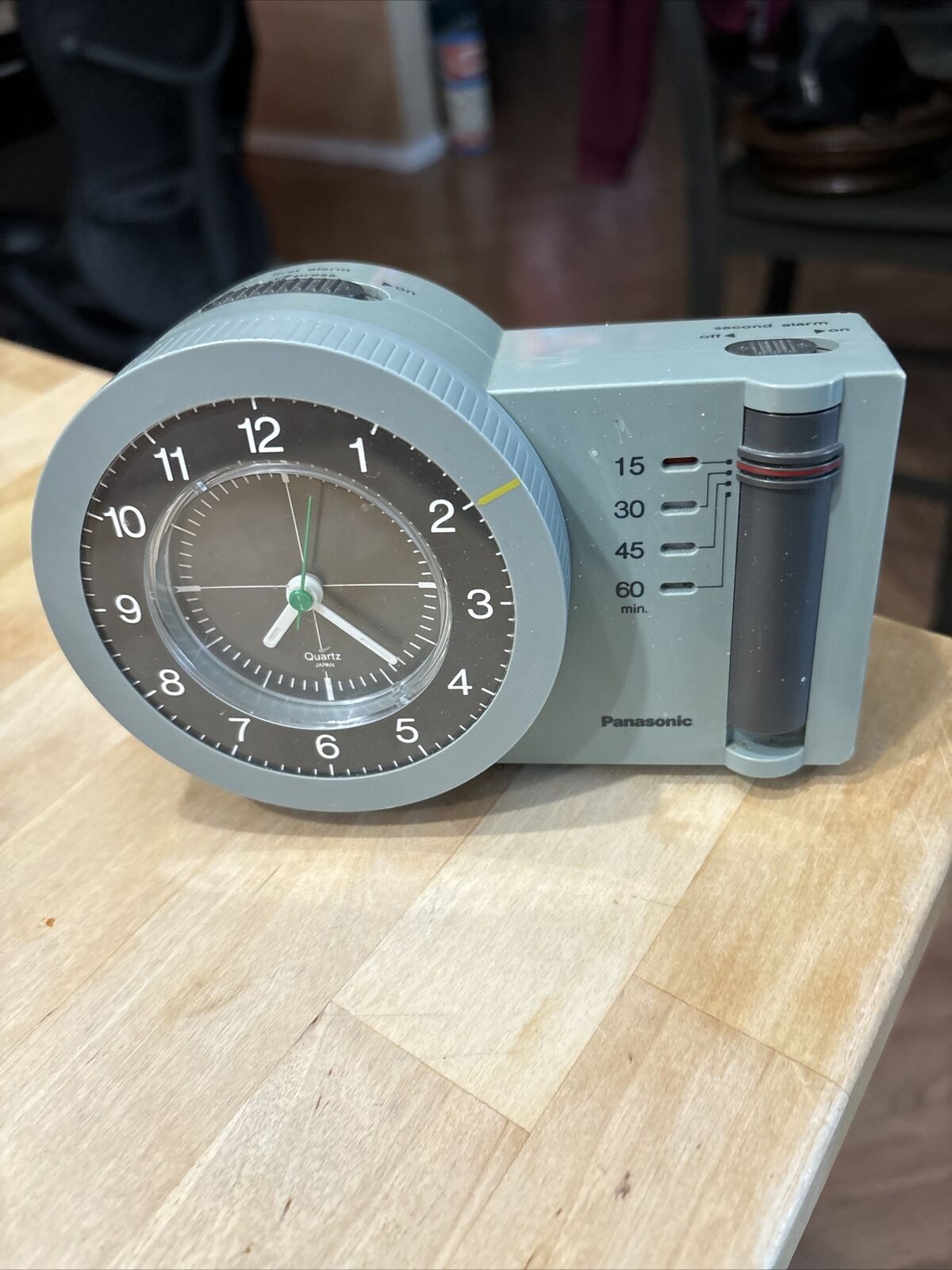 Vintage Panasonic Quartz Alarm Clock TG-555