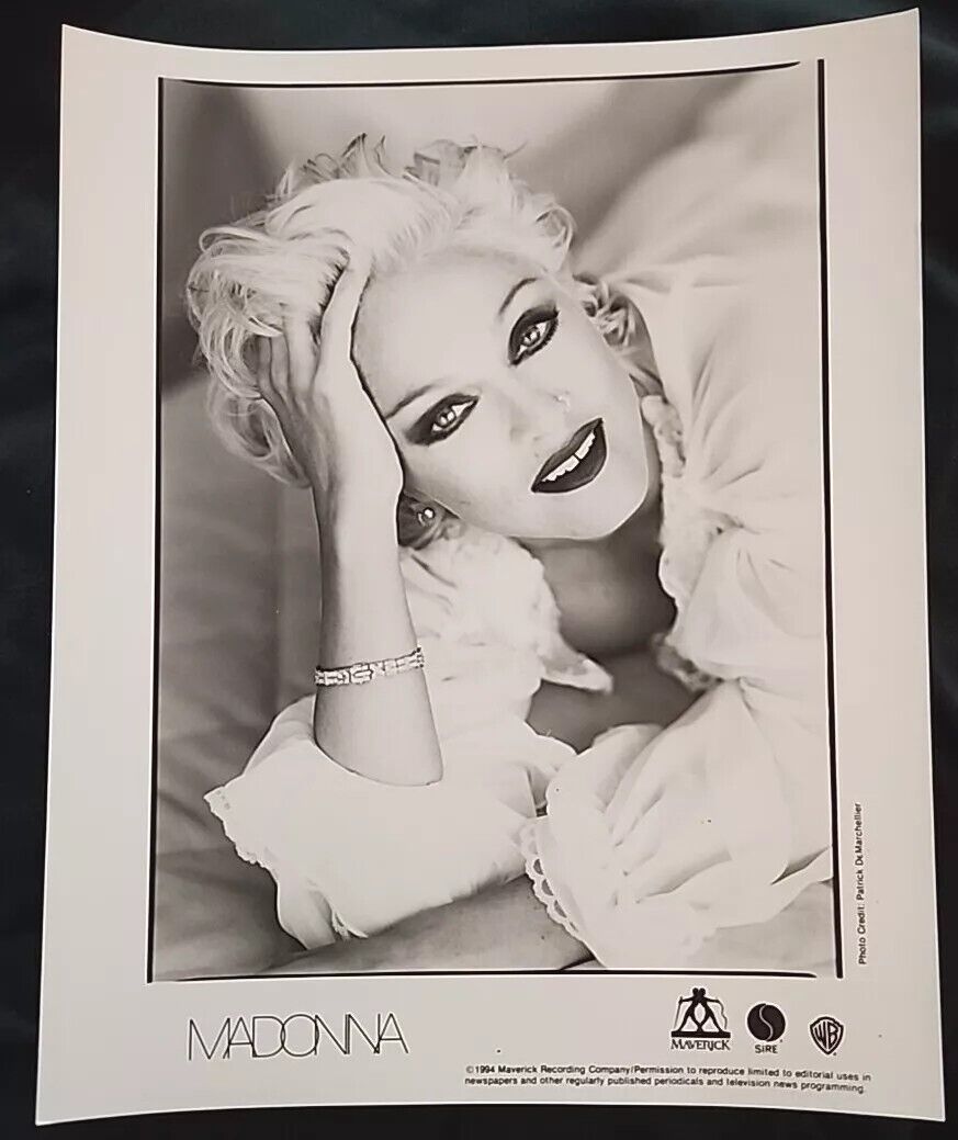 *Madonna* 1984 8×10 B&W Promo Photo Sire Records Pop Rock